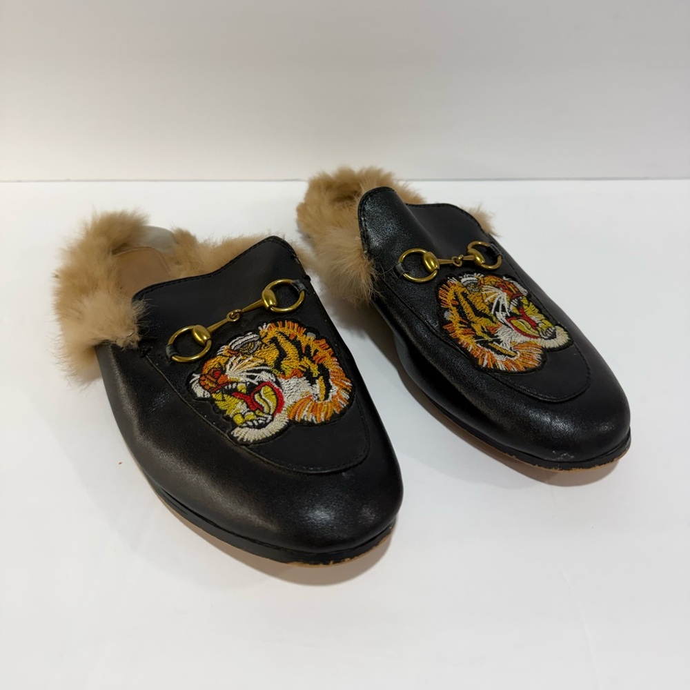 Gucci Black Leather slip on mules women’s size 35 EU